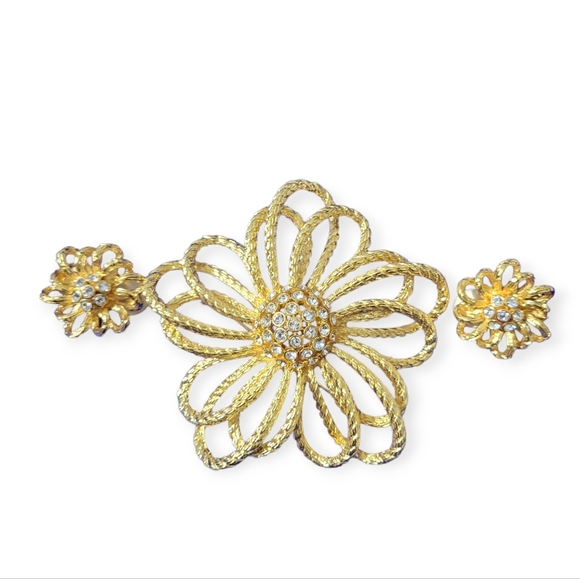 Joan Rivers Floral Rope Goldtone Rhinestone Brooch and Earring Set - Picture 2 of 11